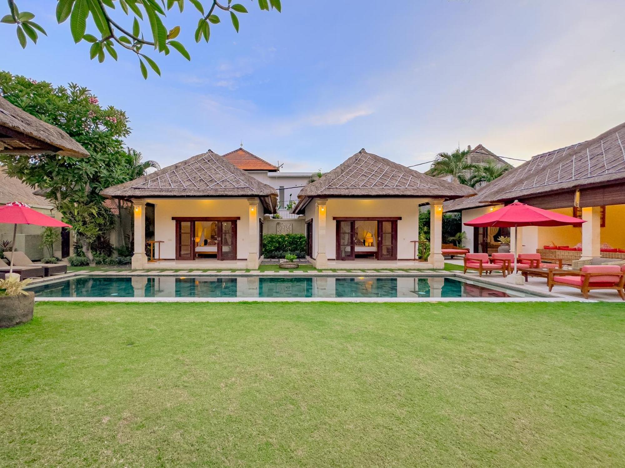 Villa Bugis Drupadi Seminyak Habitación foto