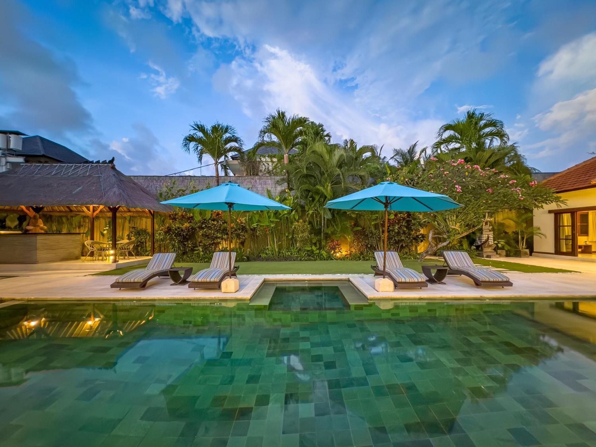 Villa Bugis Drupadi Seminyak Habitación foto
