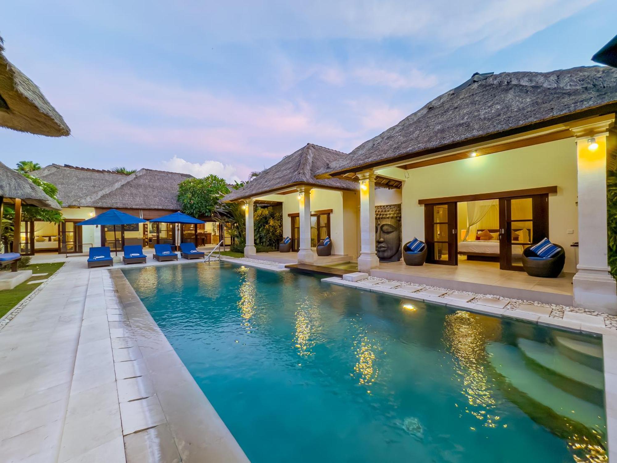 Villa Bugis Drupadi Seminyak Habitación foto