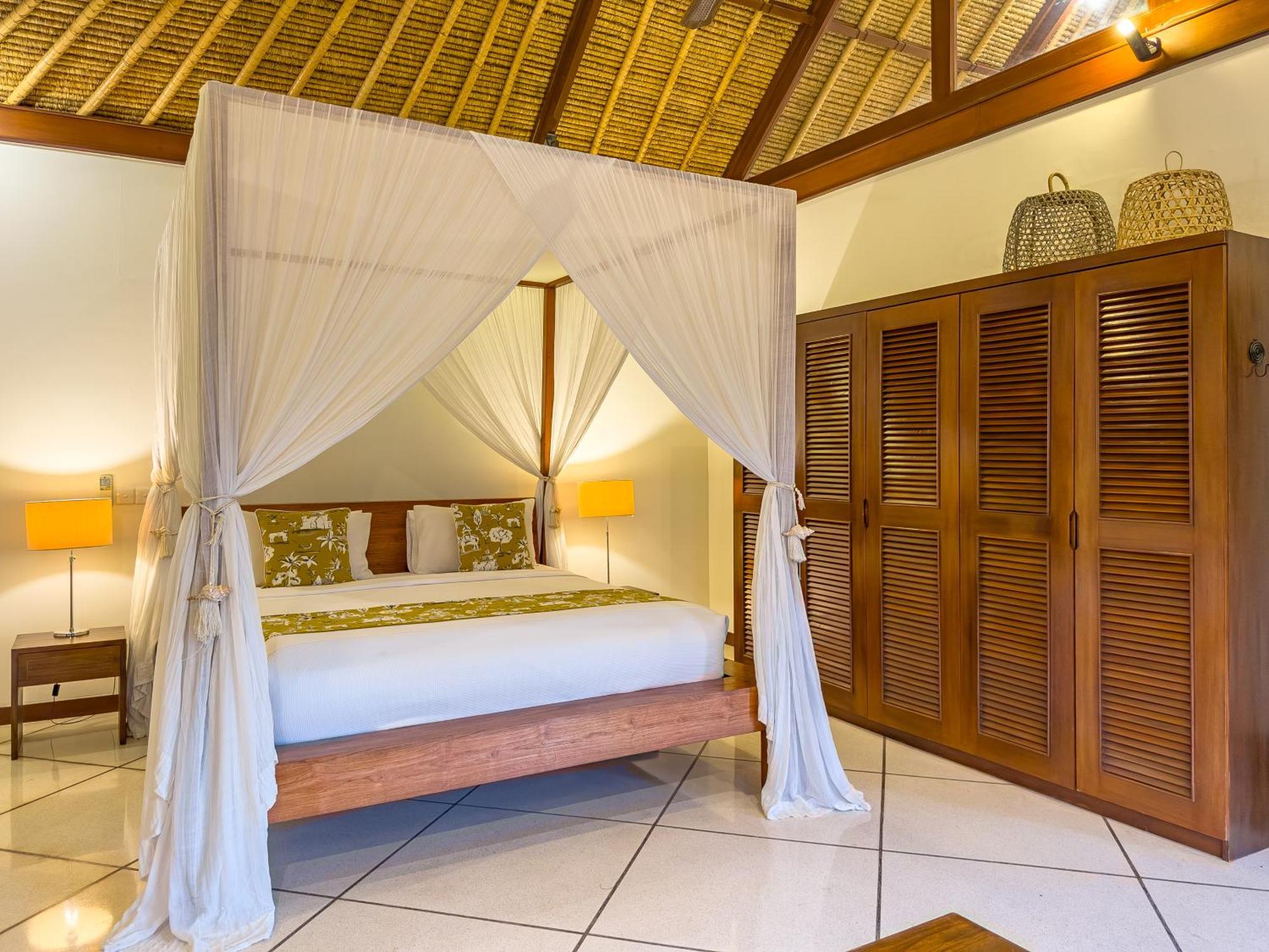 Villa Bugis Drupadi Seminyak Habitación foto